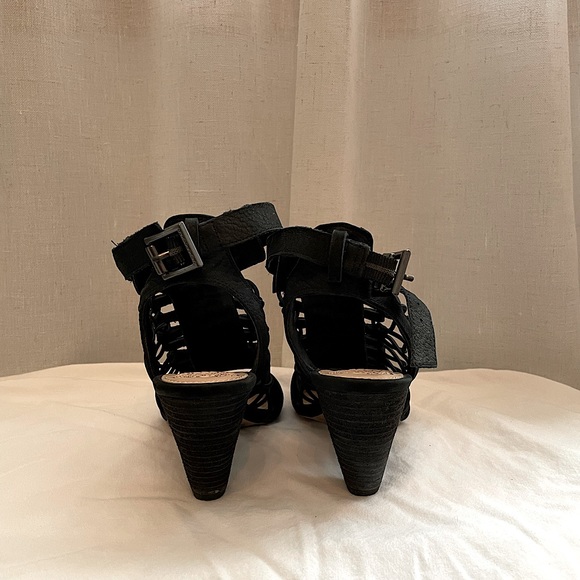 Vince Camuto Women’s Black Leather Sandals 4 - Picture 7 of 8